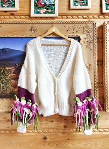 Kolorowy sweter z szerokimi rękawami - WIOSNA